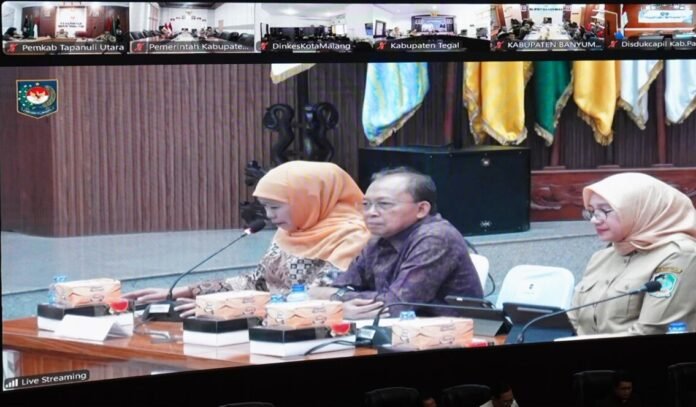 Gubernur Bali Wayan Koster menegaskan komitmen menyukseskan program digitalisasi bantuan sosial yang menjadikan Bali sebagai salah satu daerah percontohan nasional.