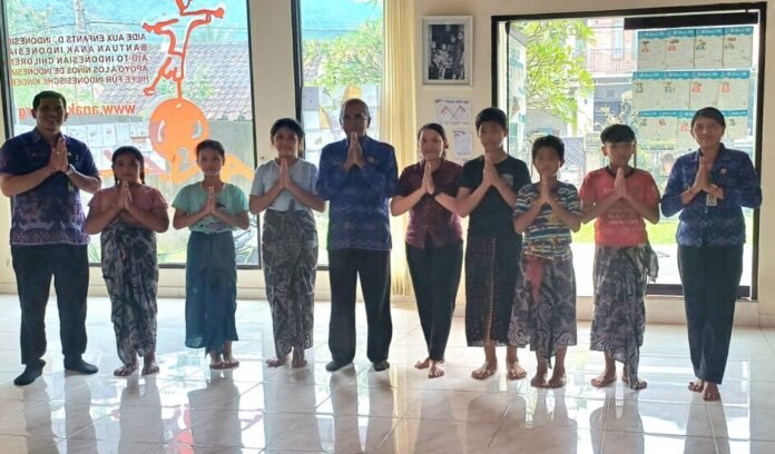 Perlindungan terhadap hak anak menjadi perhatian penting di tengah masih ditemukannya berbagai bentuk eksploitasi yang terjadi di lingkungan masyarakat. Anak yang seharusnya mendapatkan ruang untuk tumbuh, belajar, bermain, dan berkembang sesuai usianya, masih kerap dipandang sebagai beban ekonomi maupun sarana untuk memenuhi keinginan orang dewasa.