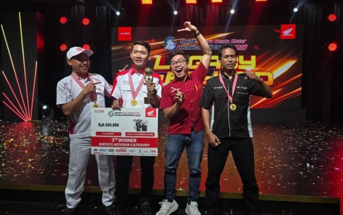 Astra Motor Bali menorehkan prestasi nasional melalui raihan Juara 3 Service Advisor AHM-TSC 2026, sekaligus memperkuat komitmen dalam meningkatkan kualitas layanan purna jual Honda.