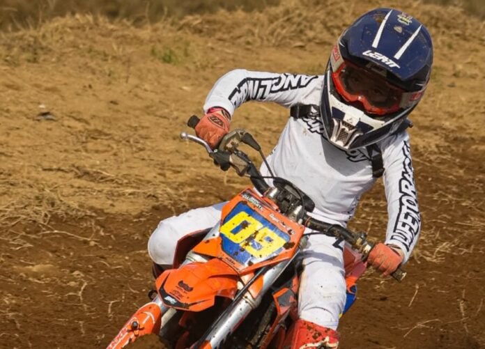 Pembalap motocross usia dini asal Kabupaten Jembrana, Bali, Boy Darmanta atau yang dikenal dengan julukan 