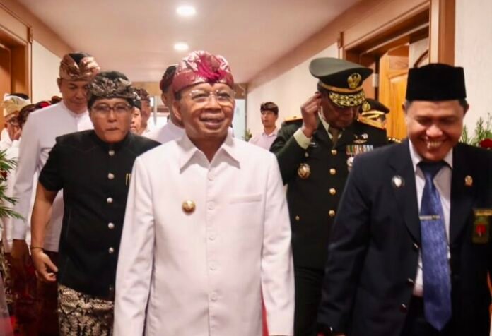 Gubernur Bali Wayan Koster menekankan pembangunan Bali harus tetap berpijak pada visi Nangun Sat Kerthi Loka Bali melalui Pola Pembangunan Semesta Berencana dalam kerangka Bali Era Baru.