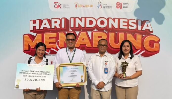 SMP Negeri 9 Denpasar berhasil meraih KEJAR Award pada kategori Satuan Pendidikan Implementasi Program Satu Rekening Satu Pelajar (KEJAR) Terbaik Nasional untuk subkategori umum.