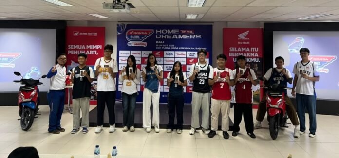 Astra Motor Bali mengajak para pelajar dan supporter tetap tertib berkendara dengan menggunakan perlengkapan keselamatan, mematuhi aturan lalu lintas, dan selalu #Cari_Aman di jalan.